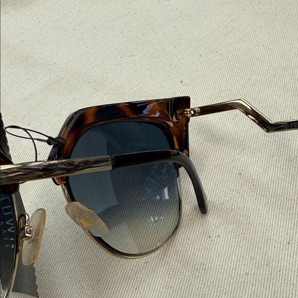 Fendi Tortoiseshell and Blue Gradient Sunglasses - Picture 5 of 8